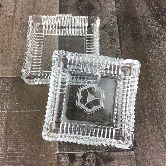 Vintage Glass Vanity Dish Glass Trinket Box - Picture 2 of 8